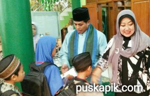 H. Junaedi beri santunan 131 Anak Yatim Piatu