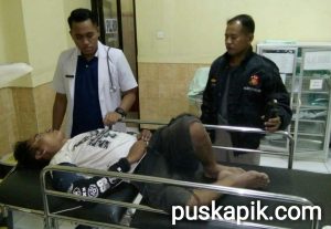 Mengamuk Di Depan Masjid, Pemuda 27 Tahun Pingsan Dikeroyok Warga