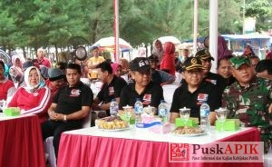 Buka Pasar Rakyat, Bupati Disambut Tarian Selendang Pemalang