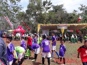 Sepakbola MI CUP IX Gringsing Berlangsung Meriah