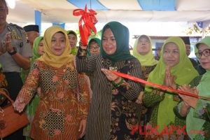Erna Husein Resmikan TK Muslimat NU Kebocoran