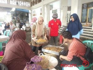 Dapur Umum Masih Layani Pengungsi