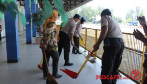 Tangkal Virus Corona, Polres Pemalang Bersih-Bersih di Terminal Induk