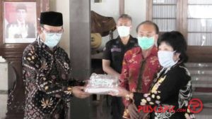 Salut! Yayasan Putra Harapan Purwokerto Bantu APD untuk Rumah Sakit