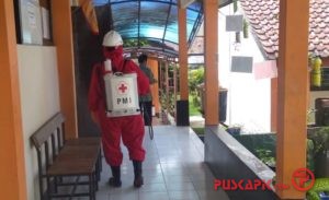 PMI Baturraden Intensifkan Penyemprotan Disinfektan