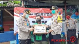 Polres Tegal Bagikan 100 Paket Sembako untuk Warga Berpenghasilan Rendah
