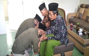 Sowan ke Kantor PCNU Pemalang, Pasangan Iskandar-Awe Minta Doa Restu