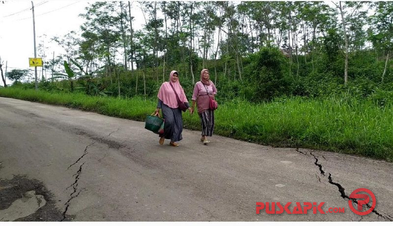 Kembali Ambles, Jalan Raya Kalibakung Tegal Ditutup