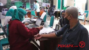 Lansia di Kota Pekalongan Antusias Disuntik Vaksin Covid-19