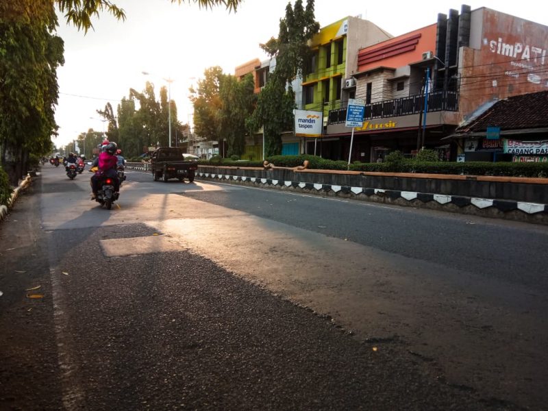 Tambalan Jalan di Pemalang Dikeluhkan, Kenapa?