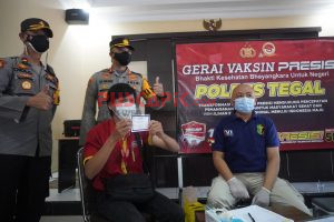 Gerai Vaksin Presisi Polres Tegal Diserbu Ojol dan Karyawan Toko Modern