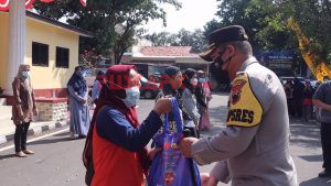 Di Pemalang, Buruh Ingin Jualan Nasi Uduk Setelah Terima  Sembako dari Pemerintah