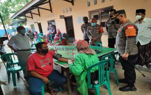Gandeng Ponpes Al Maliki, Forkopimda Gelar Vaksinasi Massal di Polsek Pekalongan Selatan