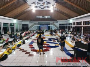 Pembalap Tamiya Jateng dan DIY Pacu Mobilnya di Pemalang
