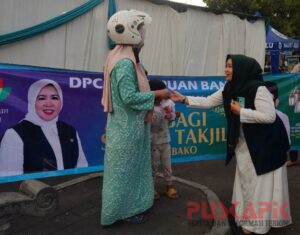 Perempuan Bangsa Pemalang Gelar Aksi Berbagi Sejuta Takjil