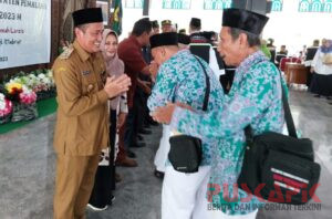 Bakal Berangkat Haji, Mansur Minta Maaf ke Warga Pemalang