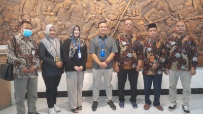 Bawaslu Awasli Penelitian Administrasi dan Pemeriksaan Persyaratan Bapaslon Walikota dan Wakil Walikota Pekalongan 2024