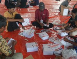 Sortir dan Lipat Surat Suara Selesai, Surat Suara Rusak dan Berlebih Akan Dimusnahkan