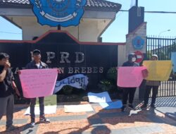 Warga Demo Oknum DPRD Minta Jatah Parkir