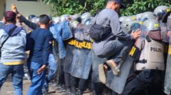 Polres Pekalongan Gelar Latihan Simulasi Pengamanan Unjuk Rasa yang Humanis