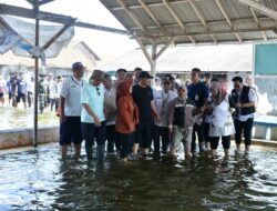 Gubernur Ahmad Luthfi Bantu Warga Terdampak Rob Ulujami Pemalang