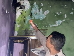 Akibat Korsleting AC, Sebuah Rumah di Kesesi Pekalongan Terbakar