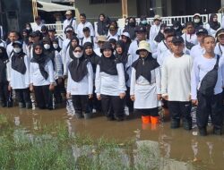 Ratusan PPPK Pemalang Terima SK Pengangkatan di Tengah Banjir Rob