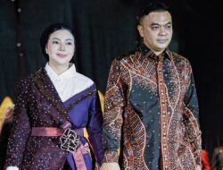 Bupati Paramitha Curi Perhatian di Grand Final Sinok Sitong 2025: Anggun, Inspiratif, dan Penuh Pesan Budaya