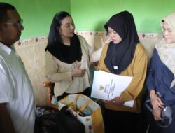 Bupati Brebes Kunjungi Warga Karangsari yang Derita Kanker Usus, Serahkan Bantuan dan Dukung Moril