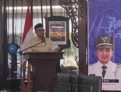 Bupati Batang Berikan Hadiah Motor Kepada Desa Tercepat Bayar Pajak