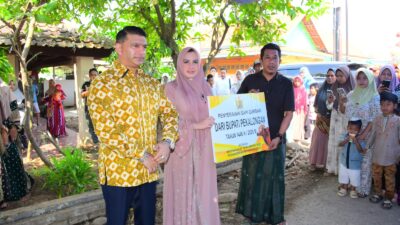 Desa Terdampak Rob di Pekalongan Terima Sapi Kurban dari Bupati Fadia