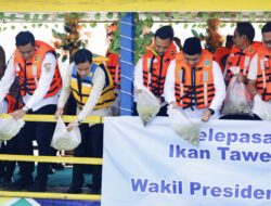 Ahmad Luthfi dan Taj Yasin Dampingi Gibran Tebar 50 Ribu Benih Ikan untuk Jaga Ekosistem Waduk Rowo Jombor