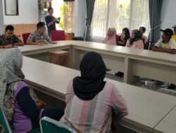 Belasan Orang Tua Geruduk Kantor Dindikpora Brebes, Protes Anak Tak Lolos Masuk SMPN 3 Losari
