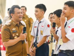 Ahmad Luthfi Ajak Pelajar SMAN 1 Kartasura Jauhi Tawuran dan Bullying