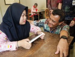 Penyandang Disabilitas Netra di Panti Penganthi Tunjukkan Semangat dan Kebahagiaan Saat Dikunjungi Ahmad Luthfi