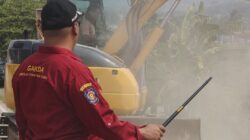 Demi Kelancaran Arus Lalu Lintas, Satpol PP Brebes Bongkar 8 Bangunan Liar di Jalan Lingkar Bumiayu
