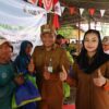 Bupati Brebes Peduli Petugas Kebersihan, Serahkan Bantuan Beras dan Cek Kesehatan