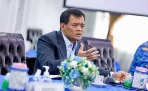 Tunggu Regulasi Upah Minimum, Gubernur Ahmad Luthfi Serap Aspirasi Buruh dan Pengusaha