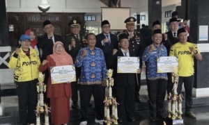 Semarak Sumpah Pemuda, Pemkab Pemalang Serahkan Penghargaan Juara Umum POPDA 2025