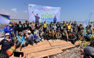Mangrove Tumbuh, Harapan Baru untuk Pesisir Batang dari Program Mageri Segoro