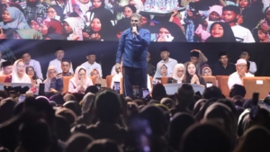 Gema Cinta Rasul di Brebes Haddad Alwi Pimpin Ribuan Santri Bersholawat Peringati Hari Santri Nasional 2025