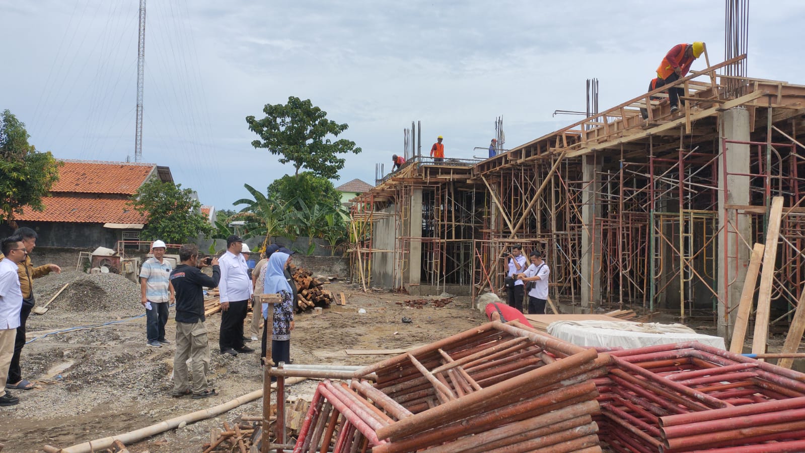 Proyek Ruang Kelas SMPN 16 Kota Tegal Tertinggal, DPRD Ingatkan Risiko Gagal Bayar