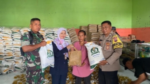 Distribusi Bantuan Pangan Naik Level, Bulog Tegal Turunkan Minyak Goreng