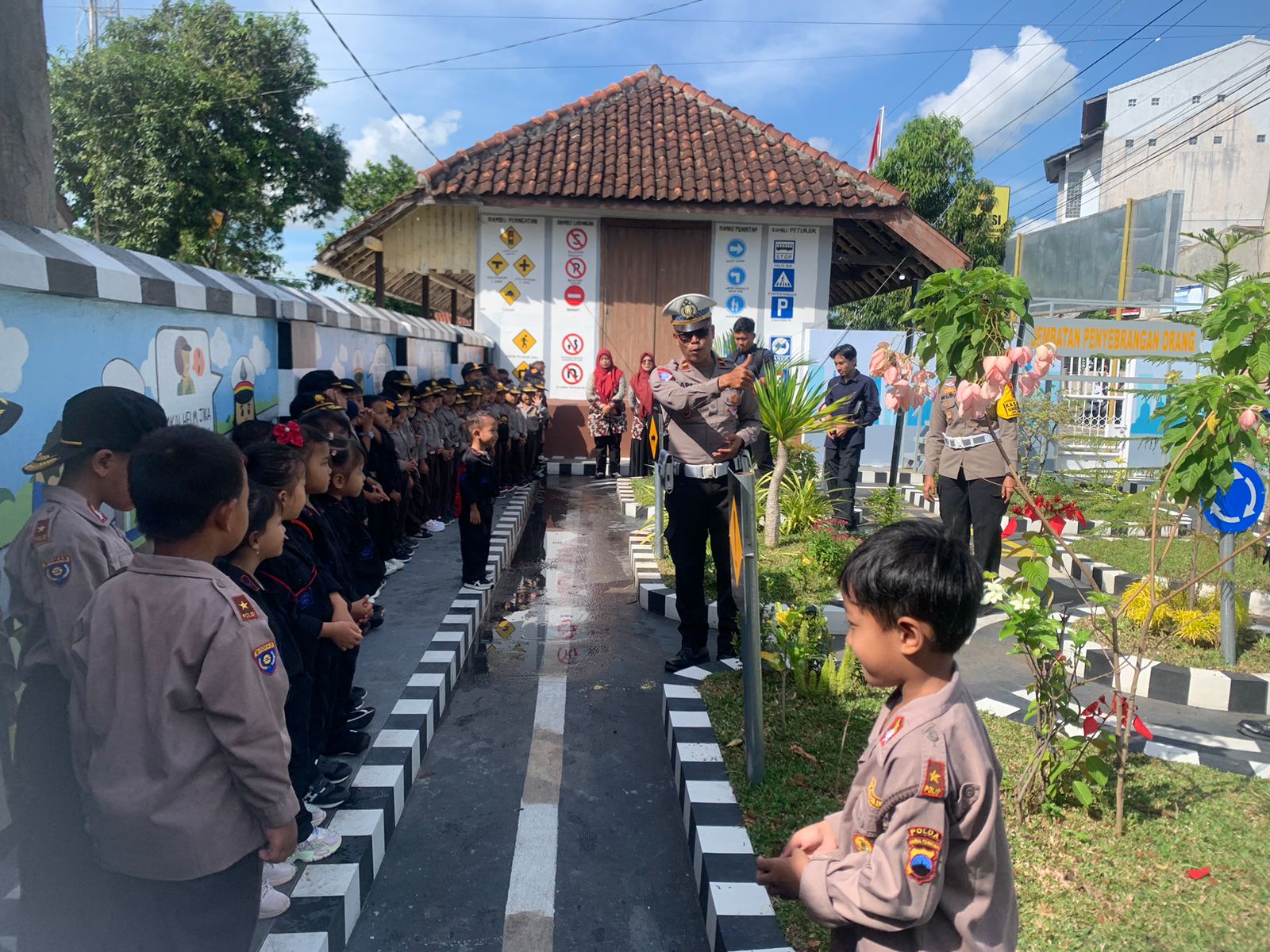Polisi Sahabat Anak di Taman Lalu Lintas Polres Tegal, Edukasi Keselamatan